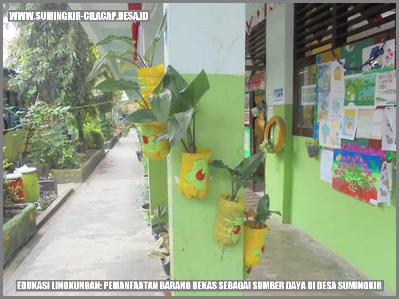 Edukasi Lingkungan: Pemanfaatan Barang Bekas Sebagai Sumber Daya di Desa Sumingkir