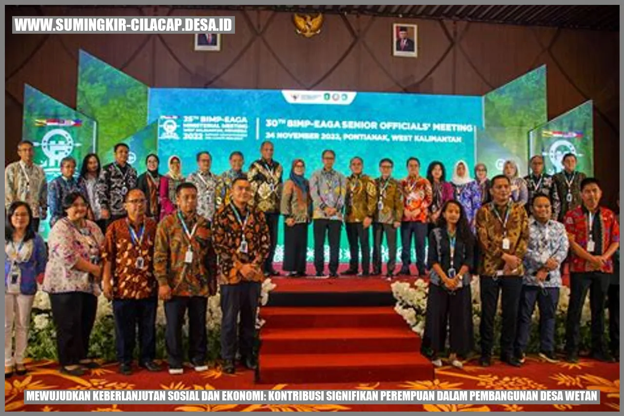 Gambar Perempuan mengerjakan pertanian